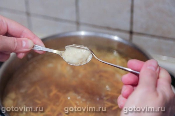 Суп из говядины с клецками и овощами (без обжарки) Суп из говядины с клецками и овощами (без обжарки)