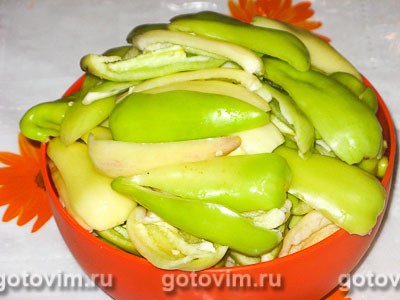 Аджика с хреном и сладким перцем Аджика с хреном и сладким перцем