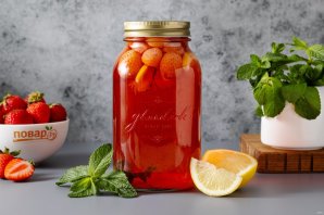 Компот из клубники, лимона и мяты на зиму Компот из клубники, лимона и мяты на зиму