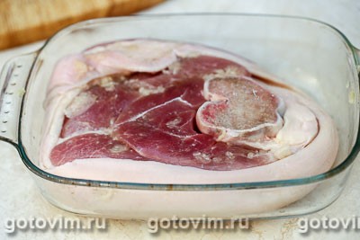 Свинина с грибным соусом с мадерой