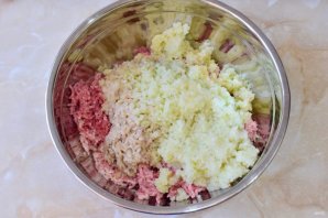 Котлеты из свинины с капустой Котлеты из свинины с капустой