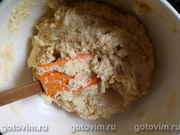 Нежный яблочный пирог на тесте из манки с йогуртом 