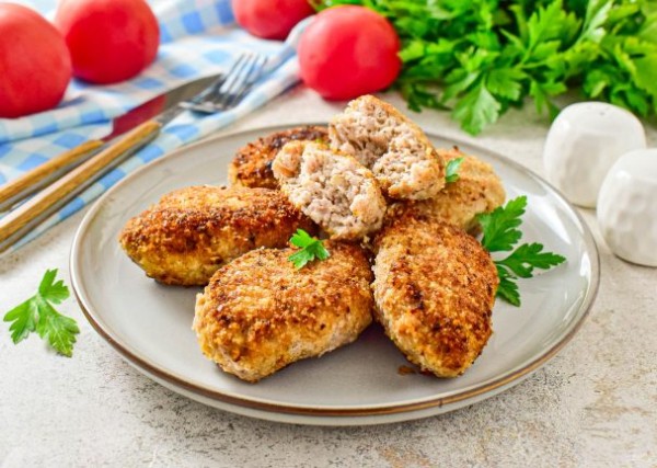 Котлеты из свинины с капустой Котлеты из свинины с капустой