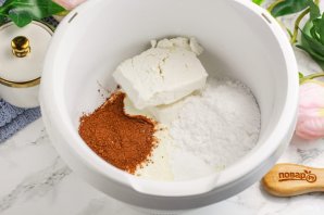 Шоколадный торт с вишней и крем чизом Шоколадный торт с вишней и крем чизом