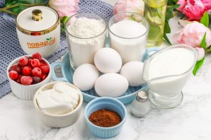 Шоколадный торт с вишней и крем чизом Шоколадный торт с вишней и крем чизом