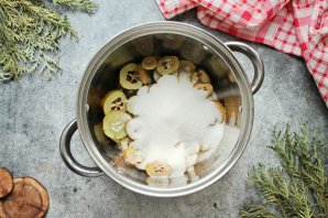 Компот из японской айвы Компот из японской айвы
