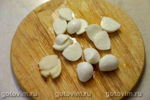 Брускетта с креветками, моццарелой и красной икрой Брускетта с креветками, моццарелой и красной икрой