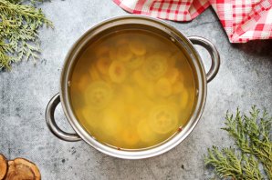 Компот из японской айвы Компот из японской айвы
