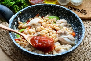 Курица с фасолью и перцем Курица с фасолью и перцем