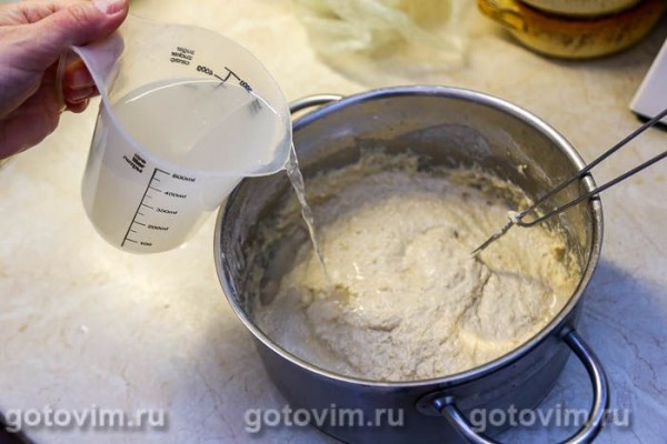 Улитки из блинов с икрой и творожным сыром Улитки из блинов с икрой и творожным сыром