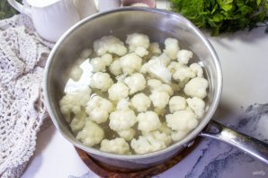 Заливной пирог с цветной капустой Заливной пирог с цветной капустой