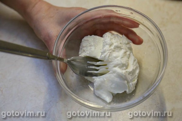 Улитки из блинов с икрой и творожным сыром Улитки из блинов с икрой и творожным сыром