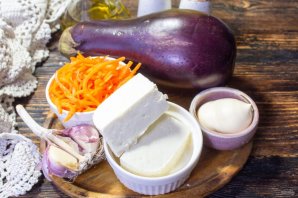 Рулетики из баклажана с морковью и сыром Рулетики из баклажана с морковью и сыром