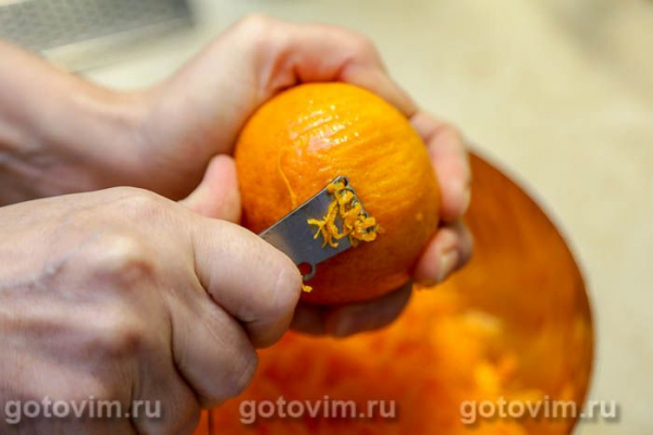 Скумбрия в фольге, запеченная на морковной подушке с апельсином