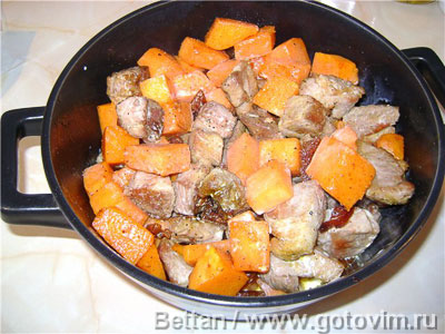 Тыква с мясом в сливочном соусе