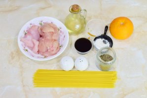 Спагетти с курицей в апельсиновом соусе Спагетти с курицей в апельсиновом соусе