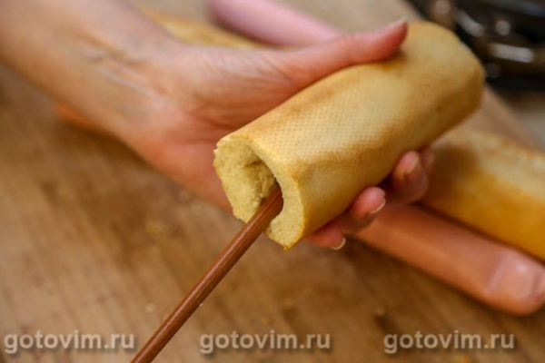 Пирог из багета с сосисками
