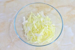 Салат с ананасом, креветками и пекинской капустой Салат с ананасом, креветками и пекинской капустой