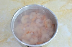 Салат с ананасом, креветками и пекинской капустой Салат с ананасом, креветками и пекинской капустой